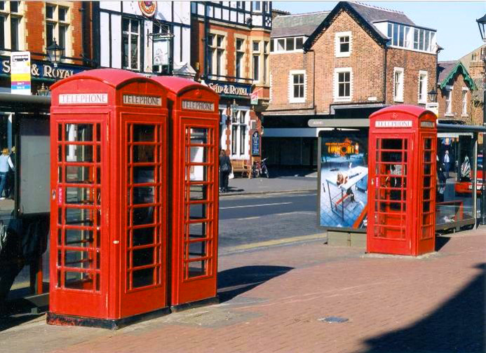 Pairs of K6 Telephone Boxes, Clifton Square